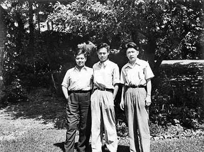 舍我其誰報國志，碧血丹心愛國情
