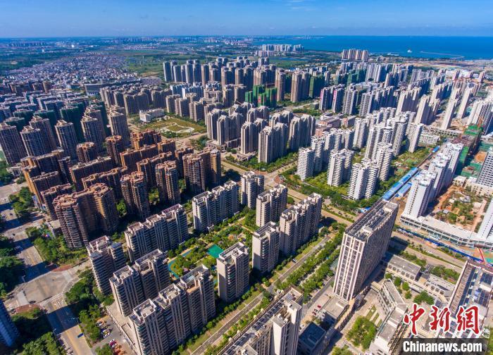 資料圖：航拍某房地產(chǎn)項(xiàng)目。 駱云飛 攝